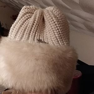 Guess winter hat